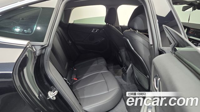BMW 2 Series Gran Coupe (F44) 220i Sport 2023 — фото 11