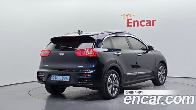 Kia Niro EV Noblesse 2021 — фото 2
