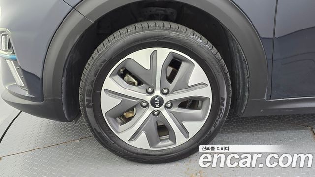 Kia Niro EV Noblesse 2021 — фото 5