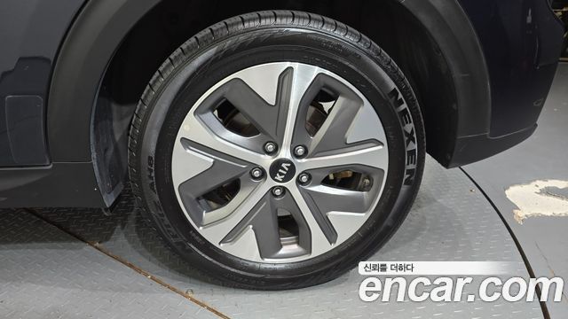 Kia Niro EV Noblesse 2021 — фото 21