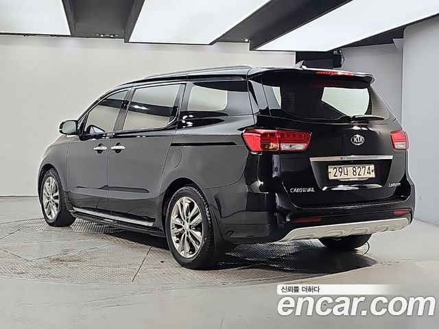 Kia Carnival 7-seater Limousine VIP 2016 — фото 3