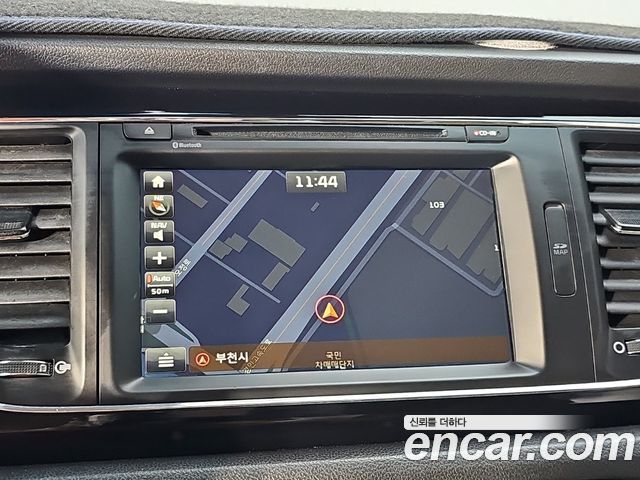 Kia Carnival 7-seater Limousine VIP 2016 — фото 18