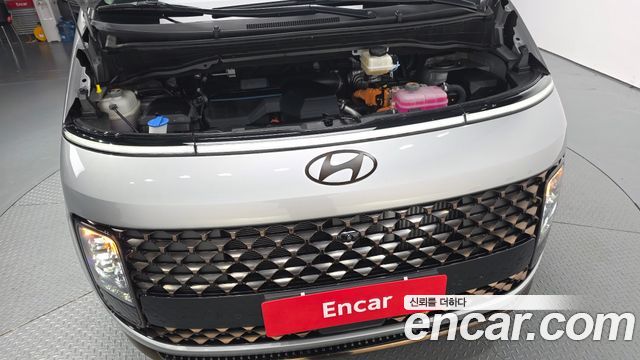 Hyundai Staria HEV 1.6 Lounge 7-Seater Inspiration 2025 — фото 6