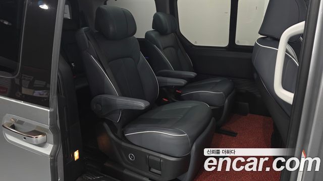 Hyundai Staria HEV 1.6 Lounge 7-Seater Inspiration 2025 — фото 11