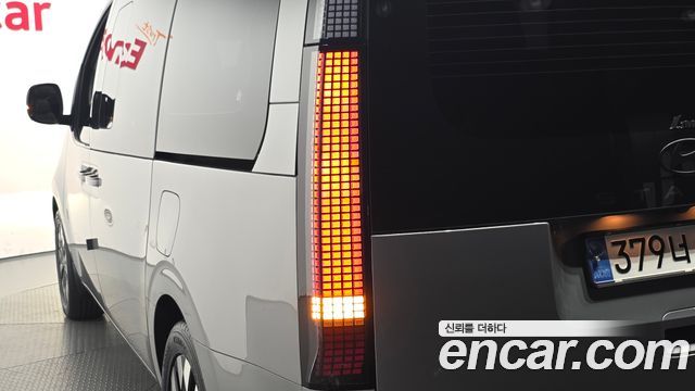 Hyundai Staria HEV 1.6 Lounge 7-Seater Inspiration 2025 — фото 23