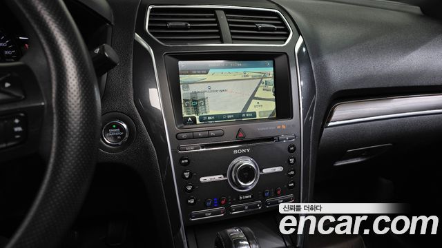 Ford Explorer 2.3 Limited 4WD 5th 2018 — фото 13