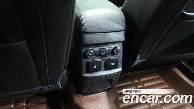 Ford Explorer 2.3 Limited 4WD 5th 2018 — фото 28