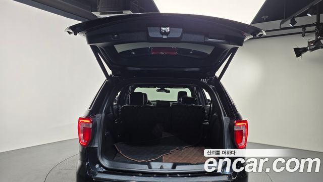 Ford Explorer 2.3 Limited 4WD 5th 2018 — фото 33