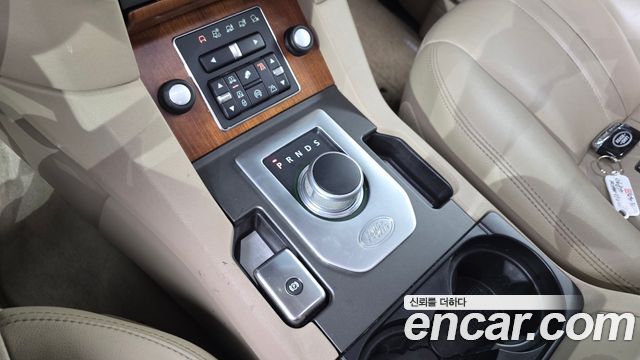 Land Rover Discovery 4 3.0 SDV6 SE 2014 — фото 8