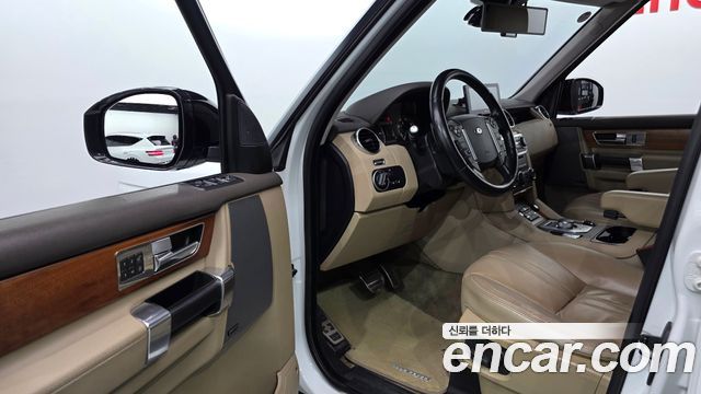 Land Rover Discovery 4 3.0 SDV6 SE 2014 — фото 14