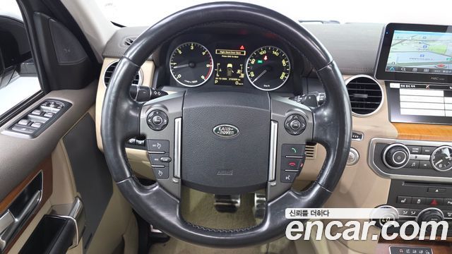 Land Rover Discovery 4 3.0 SDV6 SE 2014 — фото 16