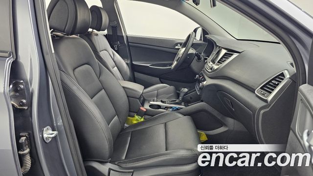 Hyundai Tucson Diesel 2.0 2WD Modern 2017 — фото 11