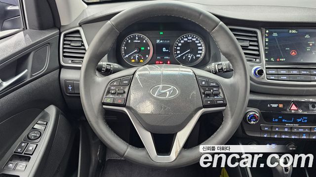 Hyundai Tucson Diesel 2.0 2WD Modern 2017 — фото 13