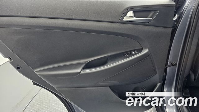 Hyundai Tucson Diesel 2.0 2WD Modern 2017 — фото 25