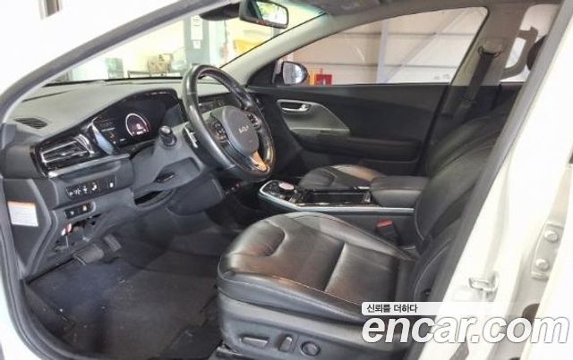 Kia Niro Plus Earth 2023 — фото 4