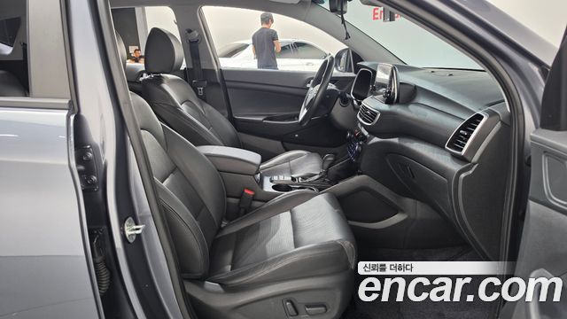 Hyundai Tucson Gasoline 1.6 turbo 2WD Premium 2019 — фото 32