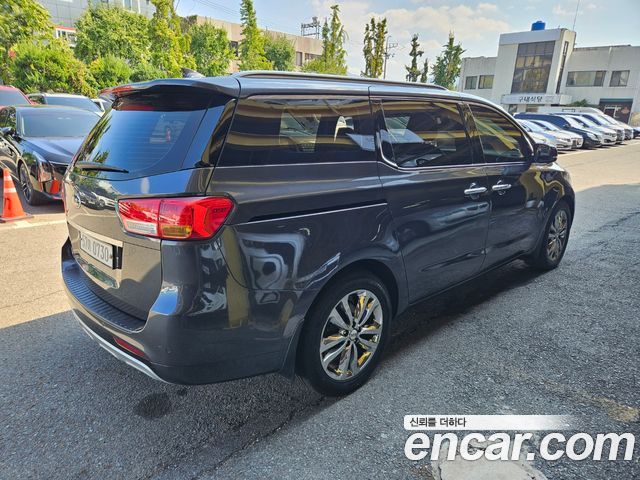 Kia Carnival 9-seater Prestige 2017 — фото 2