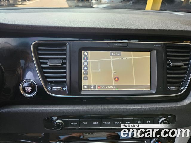 Kia Carnival 9-seater Prestige 2017 — фото 16