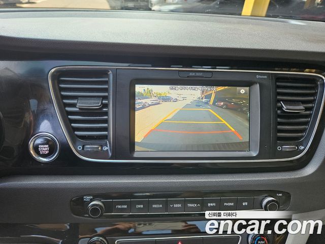 Kia Carnival 9-seater Prestige 2017 — фото 17
