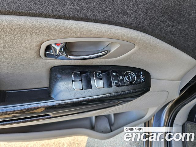 Kia Carnival 9-seater Prestige 2017 — фото 19