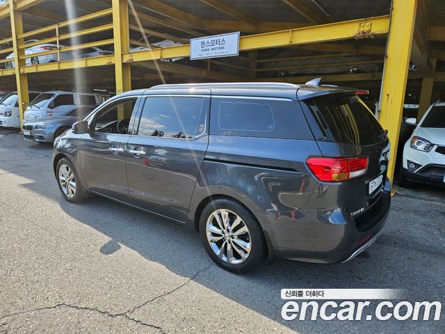 Kia Carnival 9-seater Prestige 2017 — фото 23