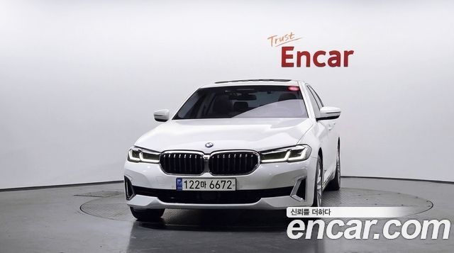 BMW 5 Series (G30) 530e Luxury 2021 — фото 3