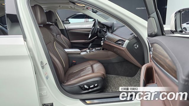 BMW 5 Series (G30) 530e Luxury 2021 — фото 26