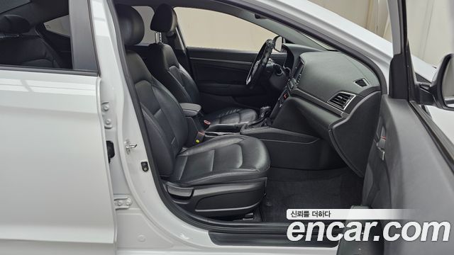 Hyundai Avante (AD) 1.6 GDI Value Plus 2018 — фото 11