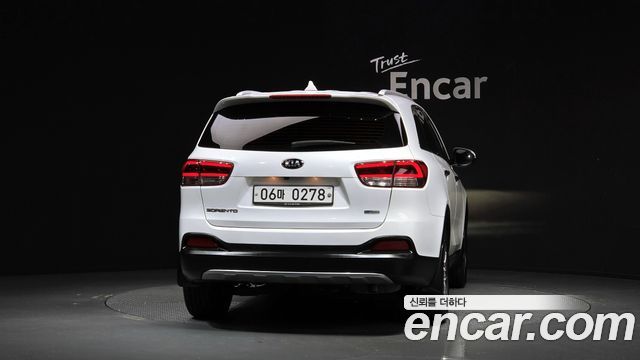 Kia Sorento Diesel 2.0 2WD Noblesse Special 2017 — фото 4