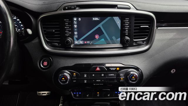 Kia Sorento Diesel 2.0 2WD Noblesse Special 2017 — фото 16