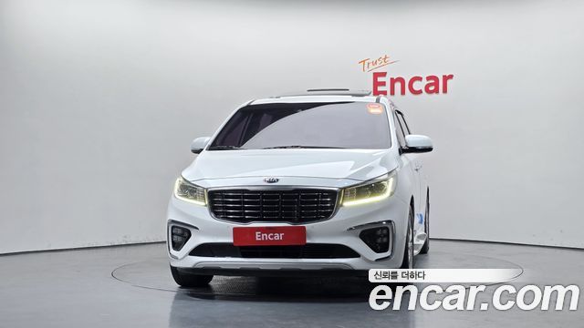 Kia Carnival 9-Seater Prstige 2019 — фото 3