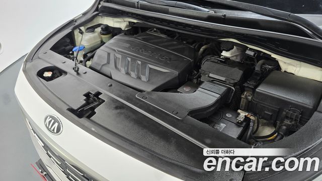 Kia Carnival 9-Seater Prstige 2019 — фото 6
