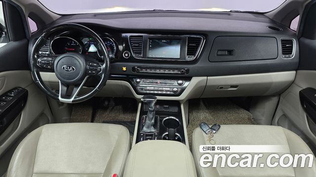 Kia Carnival 9-Seater Prstige 2019 — фото 7