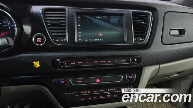 Kia Carnival 9-Seater Prstige 2019 — фото 15