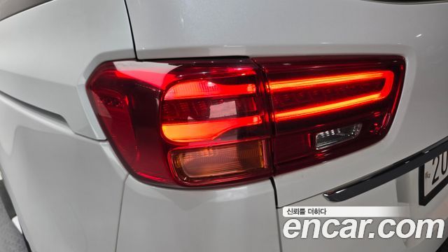 Kia Carnival 9-Seater Prstige 2019 — фото 23
