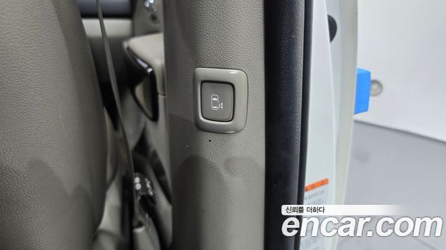 Kia Carnival 9-Seater Prstige 2019 — фото 31