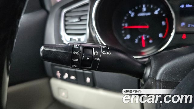 Kia Carnival 9-Seater Prstige 2019 — фото 33