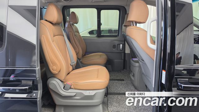 Hyundai Staria 4WD Lounge 9-Seater Inspiration 2022 — фото 11
