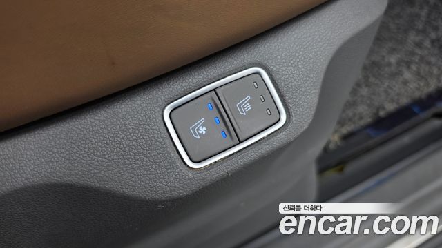 Hyundai Staria 4WD Lounge 9-Seater Inspiration 2022 — фото 19