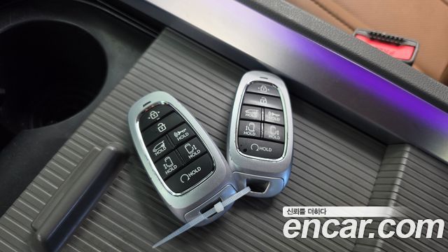 Hyundai Staria 4WD Lounge 9-Seater Inspiration 2022 — фото 33