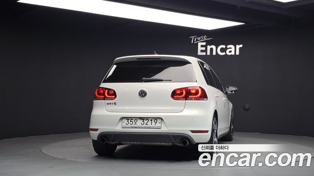Volkswagen Golf (VI) 2.0 GTI 5Door 2011 — фото 4
