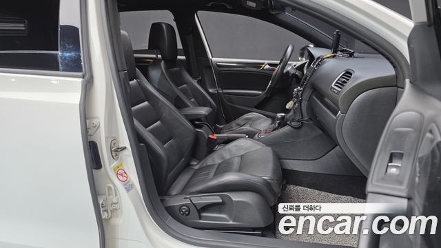 Volkswagen Golf (VI) 2.0 GTI 5Door 2011 — фото 15