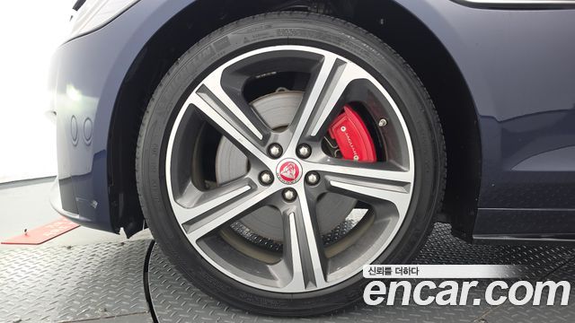 Jaguar XF (X260) 3.0 S AWD 2017 — фото 5