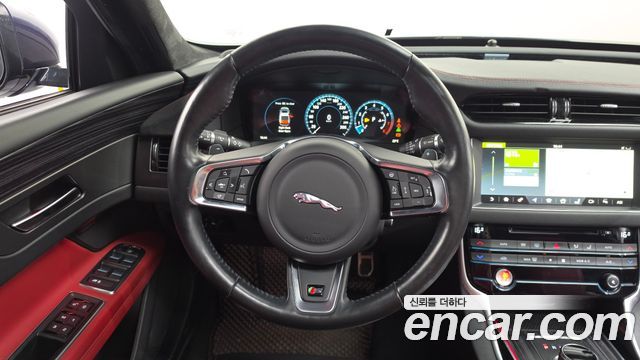 Jaguar XF (X260) 3.0 S AWD 2017 — фото 13