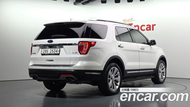 Ford Explorer 2.3 Limited 4WD 5th 2019 — фото 2