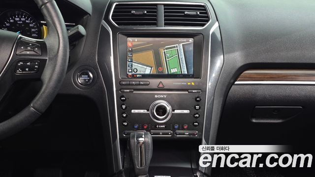 Ford Explorer 2.3 Limited 4WD 5th 2019 — фото 13