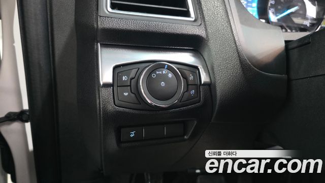 Ford Explorer 2.3 Limited 4WD 5th 2019 — фото 18