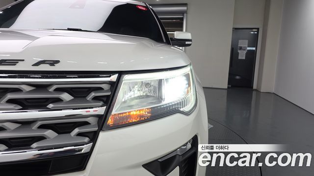 Ford Explorer 2.3 Limited 4WD 5th 2019 — фото 22