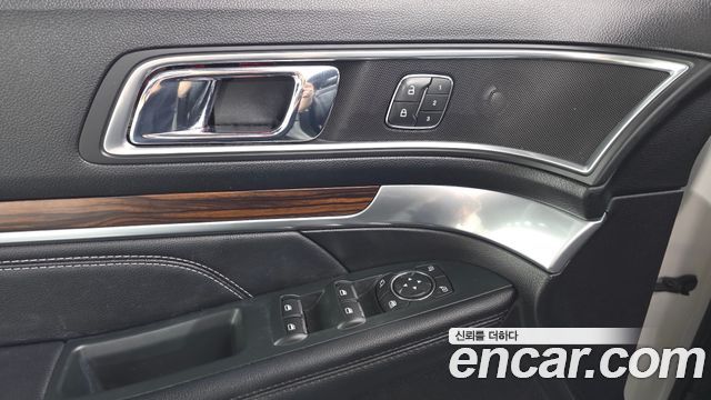 Ford Explorer 2.3 Limited 4WD 5th 2019 — фото 28