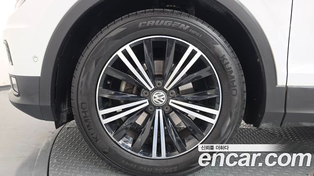 Volkswagen Tiguan (II) 2.0 TDI Prestige 2020 — фото 5